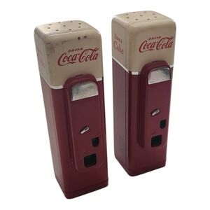 Coca-Cola Vending Machine Salt and Pepper Shakers Vintage Style Red Plastic Set